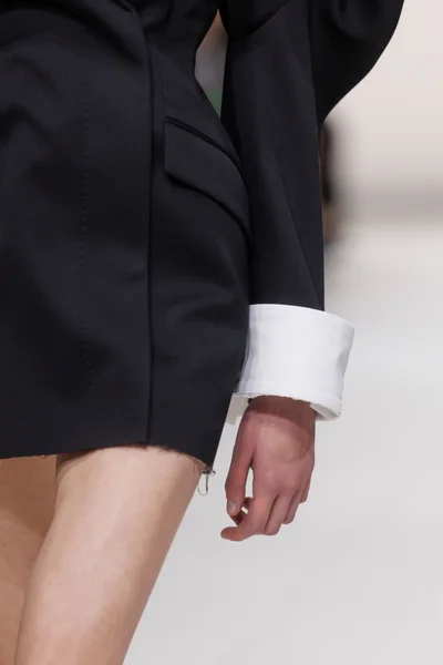 Look 5